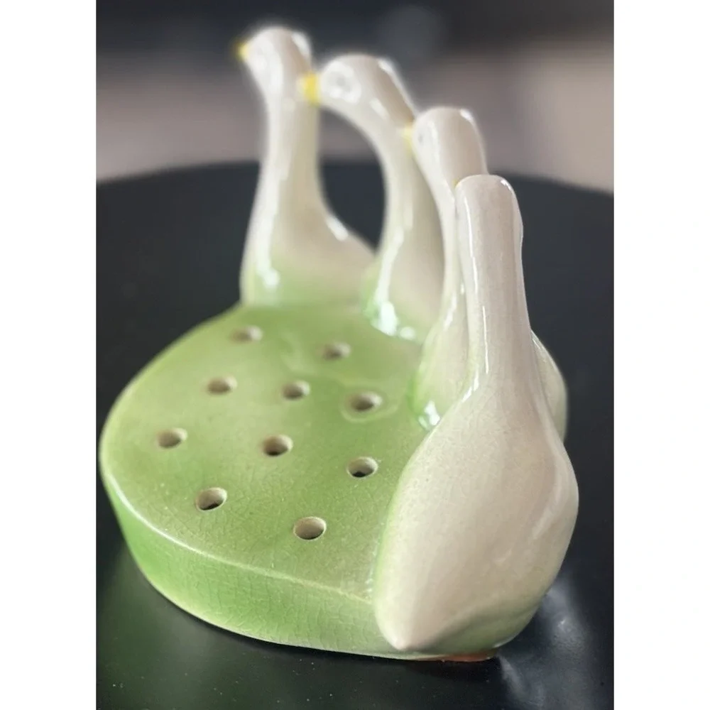 Vtg 4 White Geese in a Row Flower Frog for Floral Arrangements Ceramic Cottage